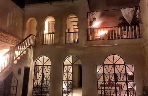 Tozeur Bed & Breakfast | Riad Dar El Caid - Palais Siecle XIVau coeur de la Ville