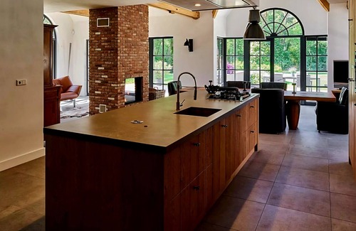 Bakel Villa | Riante familie Villa met prive zwembad, sauna, bubbelbad en Chill ruimte