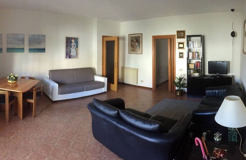 Fogliano Marina Apartment | Riccione Alba, Vicino al Mare Affittasi Appartamento Estivo :