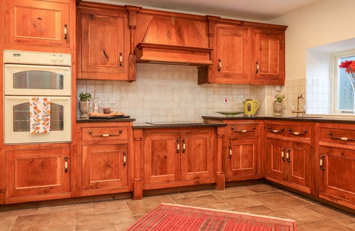 Winster House | RICHFIELD, pet friendly, luxury holiday cottage in Winster