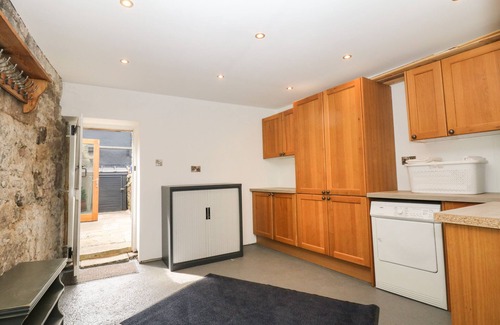 Winster House | RICHFIELD, pet friendly, luxury holiday cottage in Winster