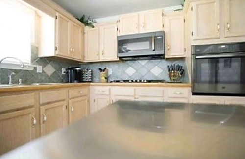 Montgomery House | Richland Promise: 3 bdrm/3 bthrm