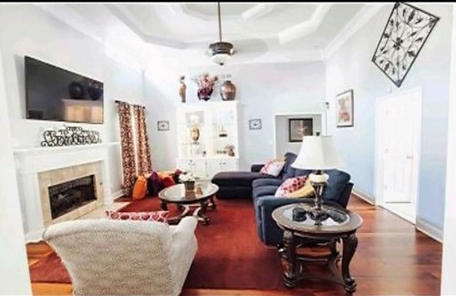 Montgomery House | Richland Promise: 3 bdrm/3 bthrm