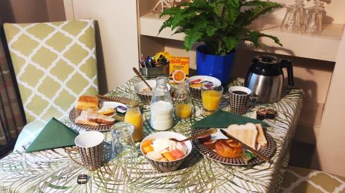 Romsey House | Richmond Lane Guest House - AA Accredited