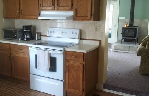 Delta Cottage | Rideau Lakes Cottage - Lower Beverley Lake