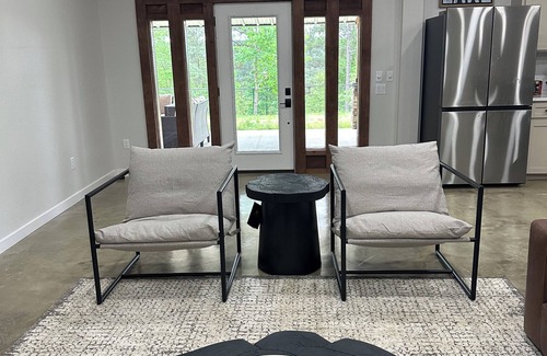 Kirby House | Ridgeview at Kirby Landing - Sleeps 14- 1 mile to boat landing at Lake Greeson