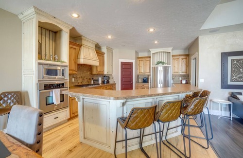 Rigby House | Rigby Gem | Hot Tub ◉ Theater ◉ Game Room ◉ Grill