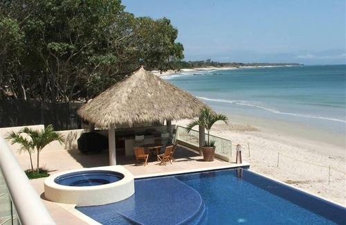 Emiliano Zapata Condo | Right on the beach in Punta De Mita