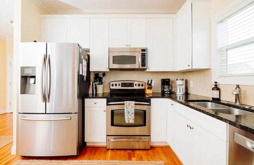 Kure Beach House | Right on Tide: 2.5 blks to beach, pier!