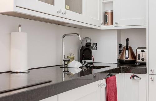 City of Westminster Apartment | Right opposite Hyde Park and moments from Oxford Street