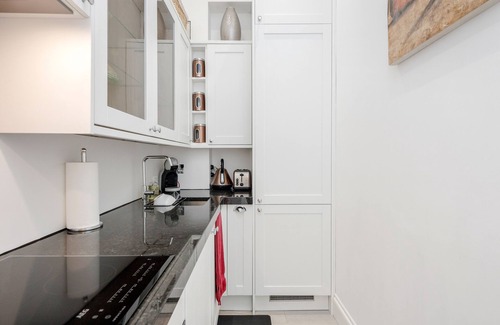 City of Westminster Apartment | Right opposite Hyde Park and moments from Oxford Street