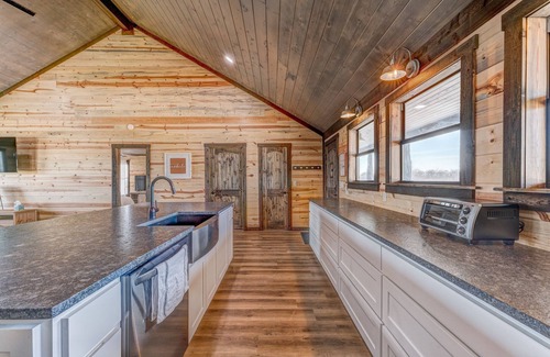 Martindale House | Right Turn Ranch I Familes, stargazing, Martindale