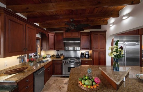 Estate Pastory Villa | Riley's Retreat - Spacious Villa with Private Pool