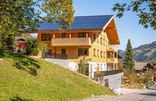 Zweisimmen Apartment | Rinderberg Sockelgeschoss Nordost by Interhome