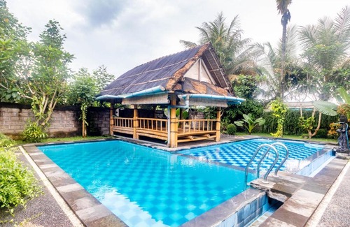 Melayang House | Rindikguesthouse