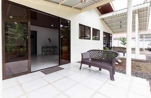 Northern Plains Apartment | Rio Celeste Birds Garden, Aire Acondicionado, Comodidad
