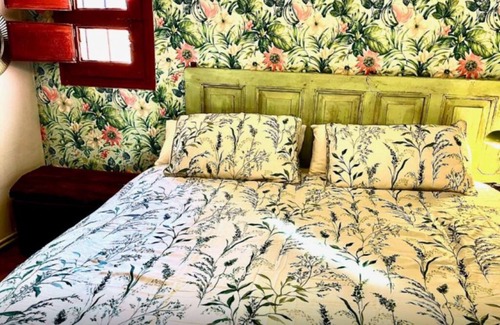 Santa Eulalia Bajera Bed & Breakfast | Riojania Heredad - Deluxe Room with king-size bed