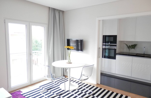 Santo Amaro Apartment | Ripple - near Congress Centre & River- A/C, swimming, pool, secure parking