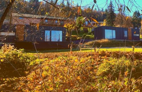 Holcikovce Apartment | rishko resort - Lake View - Private Sauna - free Parking - 24hr Self chceck-in