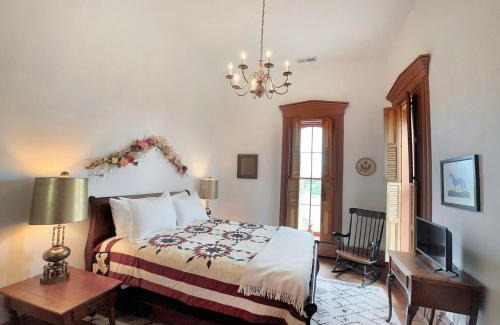 Cartersburg Bed & Breakfast | Rising Hall Bed & Breakfast
