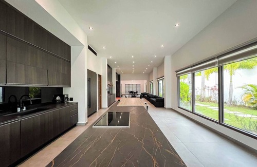 Los Paseos de Dorado House | Ritz Carlton-Dorado Beach 5BR, 6BA Luxury Estate