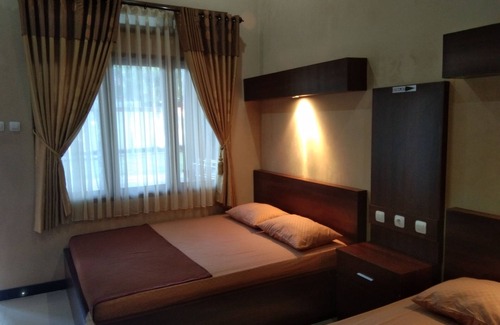 Batu Karas House | Rivana Hotel