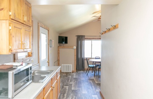 Baudette Cabin | River Bend's Resort