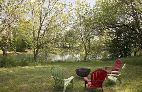 Quicksburg Bed & Breakfast | River Bluff Farm Bed and Breakfast