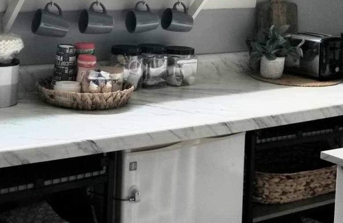 Franklin Cottage | River Cottage w 2 Story covered deck w/2 firepits, Coffee bar & outdoor TV area