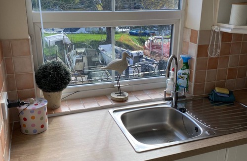 St Neots Condo | River Courtyard Apartment In The Heart Of