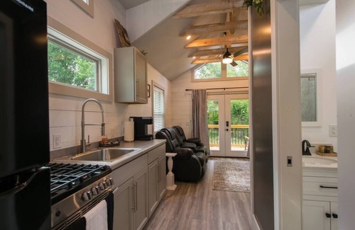 Canton House | River Front King Bed Cottage #5