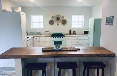 Tecumseh House | River Home& 15 acres with your own beach next to Hodgson Mill.
