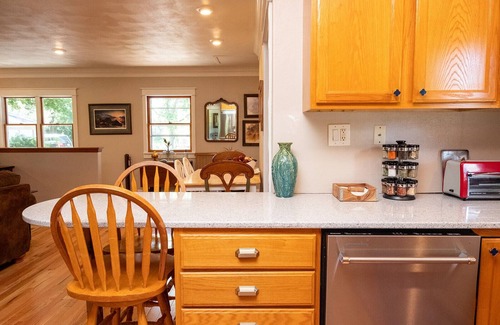 Rockton House | River House in historic Rockton, IL