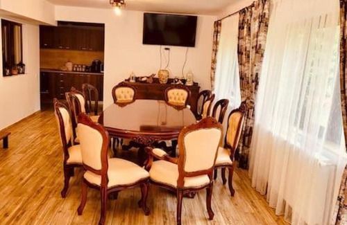 Frasinet House | River House Transylvania