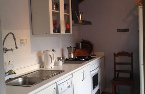 Reriz House | River lodge Garden Hillside Retreat 5pax +