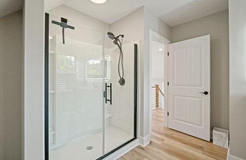 Rhodhiss House | River Lofts - Onyx & Catawba Cottages