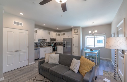 Lake Havasu City Condo | River Oasis Tiny Home 1BR 1BA w/Covered Parking