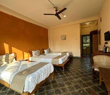 Sauraha Resort | River Park International Resort