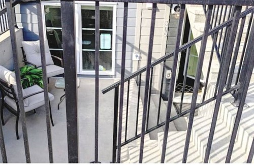 Keith Apartment | River | Park | Peaceful | Downtown | Hikes | Banff