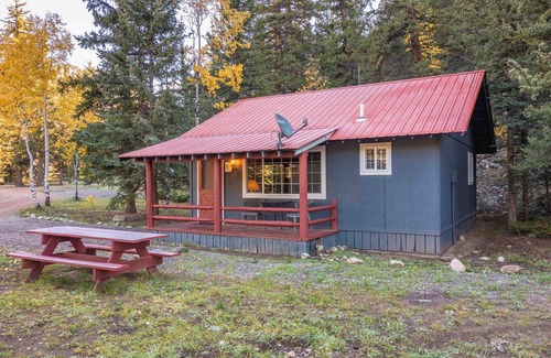 Almont House | River & Ranch Retreat: Fish, Raft, Hike & Ride in Rocky Mountain Bliss