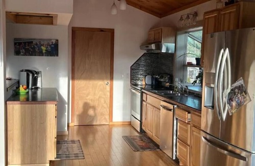 Mendenhall Valley House | River Retreat on The Mendenhall/Near Airport and Shopping