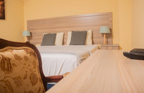 Gaborone Bed & Breakfast | River-Ridge Guest House