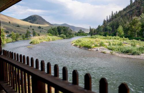 North Fork Cabin | River's Fork Lodge