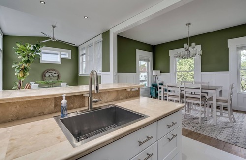 Watertown House | River's Getaway- an urban oasis!