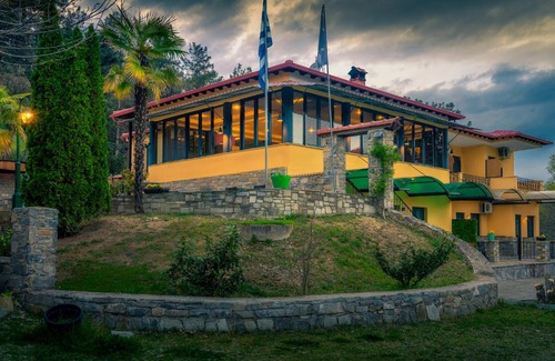 Elassona House | River Side Rooms