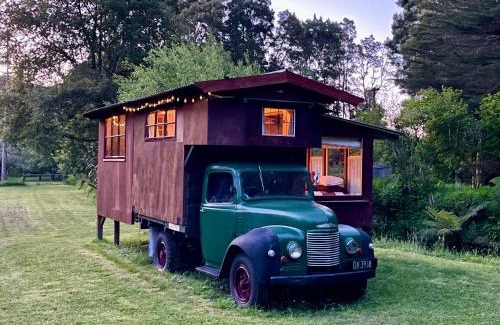 Onekaka House | River Song Retreat Golden Bay
