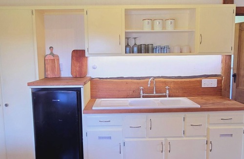 Brooman Cottage | River Stone - Family getaway on the Clyde River with a difference.