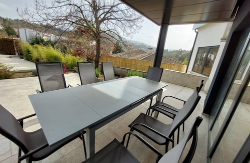 Sao Tiaguinho House | River Suites - House with swimming pool