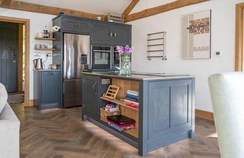 Catton House | River View Lodge - Two Bedroom House, Sleeps 4
