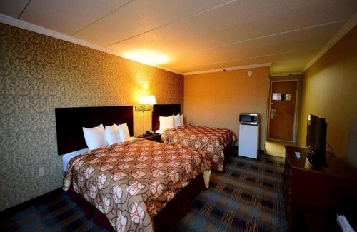 Somerset Hotel | River-view Room, 2 Queen Beds with Jetted tub and Balcony
